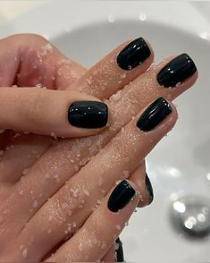 Gel Manicure Summer, Simple Nails Natural, Nails Clean Girl, Black Gel Nails, Russian Manicure, That Girl, Nails Natural, Manicure Gel, Casual Nails