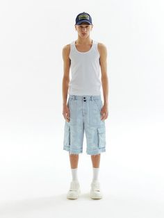 This is a trendy and minimal pants by CHOWOO that is made out of high quality and sturdy material. With distinctive mood of the design and comfortable wear, you can style it for your casual daily outfit.- Cargo pockets on the side- Low waistline- Frayed hem and damaged detail Casual Cotton Cargo Short Jeans, Urban Style Cargo Bottoms For Summer, Casual Cotton Short Cargo Jeans, Casual Short Cargo Jeans In Cotton, Casual Short Cotton Cargo Jeans, Casual Short Cargo Jeans, Casual Short Cargo Jeans For Spring, Casual Spring Short Cargo Jeans, Spring Casual Short Cargo Jeans