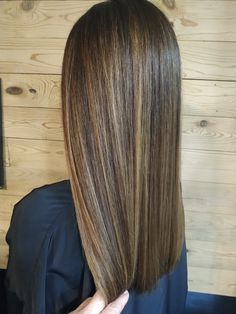 Brown Hair Ideas With Highlights, Hair Ideas With Highlights, Hazelnut Hair, Dark Burgundy Hair, Brown Hair Ideas, Puffy Hair, Beauty Hair Color