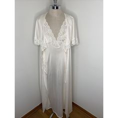 Vintage Lily Of France White Lace Lingerie Dress Nightgown Robe Peignoir Set Size M Lace Trim V-neck Robe For Daywear, V-neck Robe With Lace Trim For Daywear, Spring Wedding Night Sleepwear With Open Front, Elegant Summer Bedtime Robe, White Long-length Sleepwear For Loungewear, Feminine Lace Robe For Sleep, V-neck Robe With Lace Trim For Wedding Night, Lace Robe With Lace Trim For Sleep, Lace Sleep Robe With Lace Trim