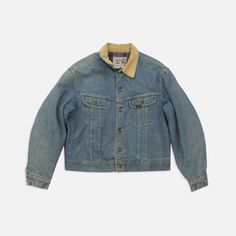 Vintage Lee Storm Rider Denim Jacket 1950s-1980s made in USA size: Large measurements: armpit to armpit: 23��” top of neck to bottom: 24” Vintage Pre-washed Cotton Denim Jacket, Retro Pre-washed Denim Jacket, Vintage Cotton Denim Jacket, Pre-washed, Vintage Denim Jacket With Corduroy Collar For Winter, Retro Pre-washed Cotton Denim Jacket, Vintage Light Wash Outerwear With Button Closure, Vintage Denim Jacket With Corduroy Collar, Vintage Cotton Denim Jacket In Medium Wash, Vintage Medium Wash Cotton Denim Jacket