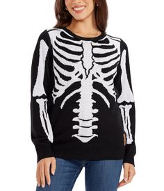 We’re showing off bones with a little bit of bulbs. Light up your limbs in the Women's Skeleton Light Up Sweater and give your framework the fame it deserves. Nobody can say you didn’t dress up when you’ve got lights on your sweater. Does it look like we do this every day? Oversize Knit Sweater, Women Skeleton, Cozy Oversized Sweaters, Distressed Sweaters, Costume Store, Wildfox Couture, Oversize Knit, Oversized Knitted Sweaters, Revolve Clothing