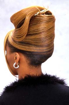 French Roll Hairstyle, Shoulder Length Hairstyles, Black Hair Updo Hairstyles, French Roll, Roll Hairstyle, French Twist Hair, Messy Updo, Hair Magazine, 90s Hairstyles