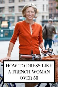 Dress Like A French Woman, Mode Over 50, Moda Over 50, French Women Style, Backpack Hiking, Summer Hiking