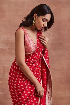 Red saree with zari, pearl embroidery in floral pattern. Paired with floral brocade woven blouse. - Aza Fashions Floral Saree, Pearl Embroidery, Red Saree, Silk Embroidery, Raw Silk, Aza Fashion, Floral Pattern, Types Of Sleeves, Blouses For Women