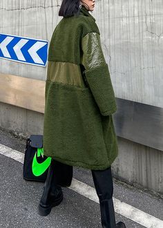 top quality army green wool coat trendy plus size winter lapel patchwork PU jacket

 Materials used:wool PU blended 

Measurement:One size fits all for this item. Please make sure your size doesn't exceed this size: 4XL/BUST-122cm   
   
length 100cm / 39"
Sleeve length 69cm / 26.91"
Cuff 36cm / 14.04"
bust 122cm / 47.58"
Waist 124cm / 48.36"
hem 148cm / 57.72"



We ship worldwide.

Tracking numbers provided for all orders. Green Patchwork Outerwear For Fall, Green Oversized Outerwear With Patch Pockets, Military Style Patchwork Outerwear For Fall, Brown Wool Patchwork Outerwear, Military Style Long Sleeve Patchwork Outerwear, Green Wool Coat, Pu Jacket, Plus Size Winter, Green Wool