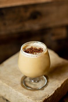 We love combining Nooku with our favorite flavors! ⁠ SALTED CARAMEL BOURBON CREAM PUNCH⁠ 4 oz. Nooku Bourbon Cream⁠ 1.5 oz. Whiskeysmith⁠ Salted Caramel Flavored Whiskey⁠ 0.5 oz. Fresh Egg White⁠ 1 Dash Vanilla Extract⁠ Grated Nutmeg⁠ ⁠ Combine all ingredients in a cocktail shaker.⁠ Add ice and shake vigorously for about 20 seconds.⁠ Strain into a brandy snifter.⁠ Garnish with grated nutmeg.⁠ ⁠ #bourboncream #saltedcaramel #flavoredwhiskey #bourboncocktails Caramel Bourbon, Brandy Snifter, Fresh Egg, Punch Recipe, Punch Recipes, Egg White