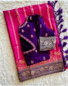 Saree Colours, Saree With Contrast Blouse, Machine Work, New Blouse Designs, Maggam Work Blouse Designs, Maggam Work Blouses, Pattu Saree, Contrast Blouse, Maggam Work