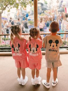 Disney World Outfits Mom And Son, Sisters Disney Outfits, Disney World Sibling Outfits, His And Her Disney Outfits, Matching Sibling Disney Outfits, Disney World Matching Family Outfits, Disney World Outfits Mommy And Me, Family Outfits Disney World, Matching Sister Disney Outfits