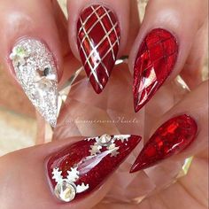 Christmas Nail Designs, winter nails, Christmas nails, festive nails, acrylic nails, coffin nails, square nails, nail design, simple matte nail design, snowflake, shellac nail, nail polish, blue nail design, black nail design, glitter nail design, classy nails, almond nails, round nails, short nails, long nails, burgundy nails, white nails, nail art, nail ideas, long nails, Opi nails,  purple nails, gray nails, silver nails, gold nails, elegant nail art, sparkly nail art, sparkly nail design Diy Christmas Nail Art, Red Stiletto Nails, Christmas Nails Diy, Red Christmas Nails, Stiletto Nail Art, Festive Nail Art, Christmas Nails Easy, Christmas Nail Art Designs, Blue Nail