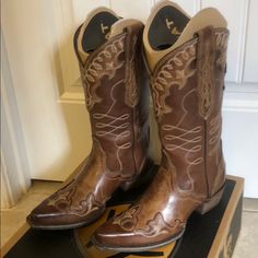 Ariat Women�’s Zealous Boots Color Sandstorm Brand New Condition Never Worn Fitted Western Heeled Boots With Closed Toe, Elegant Snip Toe Boots For Rodeo, Western Style Formal Heeled Boots, Elegant Round Toe Boots For Rodeo, Ariat Women, Ariat Shoes, Cowboy Boots, Womens Boots, Women Shoes