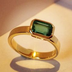 Gem Stone Ring, Gold Rings Fashion, Gold Rings Jewelry, Gold Ring Designs, Engagement Anniversary, Finger Ring, Gem Stone, Gold Jewelry Fashion, Green Stone