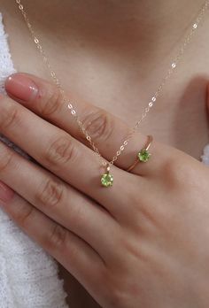 Peridot Jewelry Silver, Stone Necklace Pendant, August Birth Stones, Peridot Necklace Silver, Peridot Jewelry Set, Peridot Jewelry Necklaces, Peridot Gemstone Necklaces, Pendant Necklace Outfit, Ring And Necklace Set