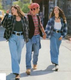 80s Fashion With Jeans, 90s Parachute Pants Outfit, Lata 90 Outfit, 90's Fashion Trends, 90ms Fashion, 90s Plaid Outfits, 90s Highschool Fashion, 80 Fashion Women Vintage 1980s Style, 90s Diy Outfits