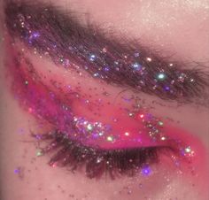 Harper Core, Iconic Makeup, Alien Makeup, Clown Face, Sparkly Makeup, Makeup Icons, Rave Makeup, Makeup Board, Clown Faces