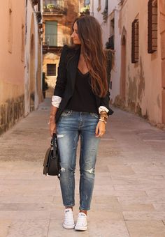 Black Blazer Outfit, Outfits With Converse, Outfit Jeans, Mode Casual, 가을 패션, Black Blazer, Outfits Casuales, Ripped Jeans