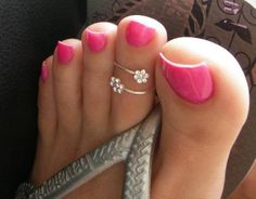 Flowers Toe rings Pink Toenails, Pearl Engagement Ring Set, Peach Morganite Engagement Ring, Pink Pedicure, Toe Ring Designs, Long Toenails, Gold Ear Jacket, Cute Toe Nails, Cute Toes