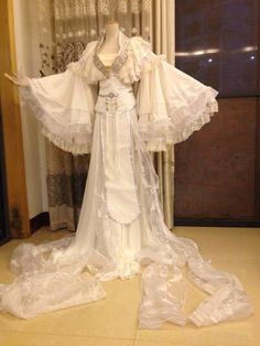 Filipino Cultural Dress, Filipino Dresses Traditional, Filipina Cultural Dress, Filipino Oc Art, Filipino Dress Modern, Filipino Prom Dress, Filipino Outfits Traditional, Filipino Fashion Traditional, Filipino Culture Traditional Dresses