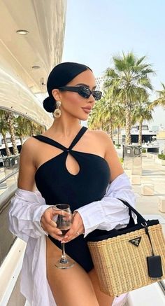 Swimsuit Outfit Praia, Fashion Outfits Dresses, Dubai Outfits, Pool Party Outfits, Outfits Dresses, Boating Outfit, Modest Swimwear, Preppy Girl, Summer Beach Outfit