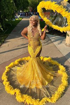 Gold Rhinestones Glitter Yellow Feather Long Train Trumpet Prom Dress Prom Dresses With Umbrella, Black And Yellow Prom Dress, Yellow And Gold Prom Dress, Yellow Prom Dresses Black Women, Lime Green Prom Dresses, Prom Black People, Yellow Prom Dresses, Prom 2k24, Luxury Birthday Party