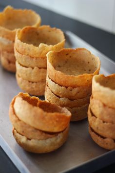 some food that is sitting on a tray