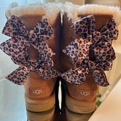 Bailey Bow Chestnut Uggs Size 9 Brand New- Only Worn About 3 Times Pink Bailey Bow Uggs, Ugg Chelsea Boots, Tall Ugg Boots With Bows, Bow Ugg, Leopard Bow Ugg Boots, Chestnut Ugg Boots, Ugg Classic Mini Boot, Ugg Bailey Bow, Ugg Ankle Boots