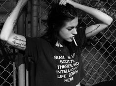 Francis Bean Cobain, Tattoo Girl Wallpaper, Chicas Punk Rock, Woman With Tattoos, Frances Bean Cobain, Courtney Love, Hedi Slimane, Woody Allen, Dorian Gray