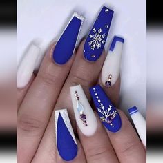 Brand New Blue And White Christmas Theme Press On Nails Pet Free, Smoke Free Home Blue Christmas Nails, Winter Nails Acrylic, Christmas Nails Acrylic, Nail Swag, Festival Nails, Xmas Nails, Christmas Nail Designs, Artificial Nails, Holiday Nails