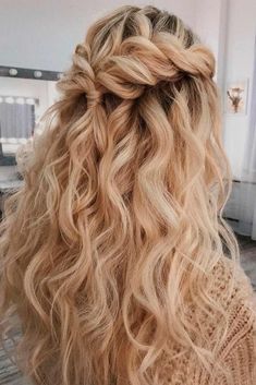 cute movie date hairstyles Long Updo, Updo Wedding Hairstyles, Hair Cut Ideas, Twisted Hair, Wedding Hair Up, Updo Wedding, Easy Hairstyles For School, Easy Hairstyles For Medium Hair, Braid Hairstyle