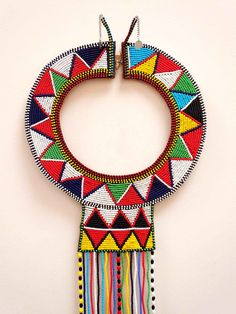 Maasai Necklace Craft Kenya, Maasai Dress Designs, Maasai Dress, Maasai Necklaces, Kenya Jewelry, Creative Dresses, Maasai Culture