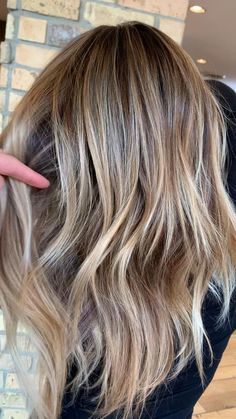 Fall Highlights For Blondes, Highlights For Blondes, Fall Highlights, Balayage Blonde, Dirty Blonde Hair, Brown Hair With Blonde Highlights, Brown Hair Balayage, Learn How To Paint, Balayage Hair Blonde