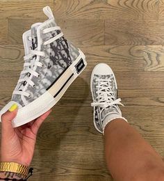 Dior Tennis Shoes, Drippy Shoes, Shoe Inspo, Fabulous Shoes, Dream Shoes, Sneaker Heels