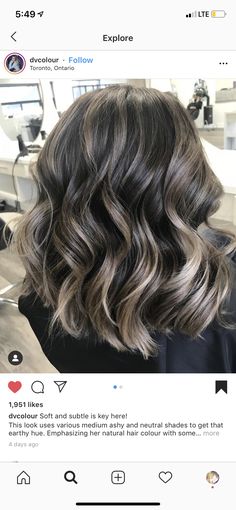 Ash Blonde Hair Colour, Hair Upstyles, Dark Hair With Highlights, Blending Gray Hair, Ash Blonde Hair, Hair Color Highlights, Hair Shades