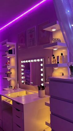 room decor Modern Room With Led Lights, Cute Tiny Room Ideas, Cute White Room Ideas, Chill Room Design, Vanity Desk Set Up, Makeup Area Ideas, Cute Girly Bedroom Ideas, Organization Ideas For Room, Lavender Aesthetic Room