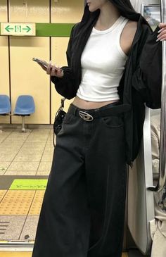 The Neighbourhood - Daddy Issues Baggy Black And White Outfits, Black Denim Summer Outfit, New Jeans Fits Kpop, Dark Acubi Aesthetic, Treemingbird Style Outfits, Japan Y2k Fashion, Mesh Sweater Outfit, Biker Aesthetic Outfits, Dark Clothes Aesthetic