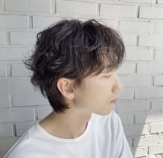 Light Perm Men, Rambut Two Block, Korean Wave Perm, Haircuts Thick Hair, Bangs Mullet, Men Perm, Perm Hair Men, Mens Haircuts Thick Hair, Short Perm