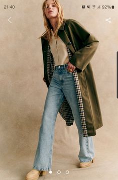 Womens Autumn Trends 2022 Uk, Hat And Trench Coat Women, Women New York Coats, Madewell Trench Coat, Cheap Classic Fall Outerwear, Affordable Fitted Retro Outerwear, Year Round Capsule Wardrobe Uk, Luxury Retro Outerwear For College, Affordable Chic H&m Outerwear