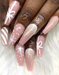 With Christmas only a few weeks away, a few of us will be scrambling around and making that mad dash to find the perfect... Christmas Present Nails, Nails Women, Festive Nail Art, Elegant Nail Designs, Cute Acrylic Nail Designs, Thanksgiving Nails