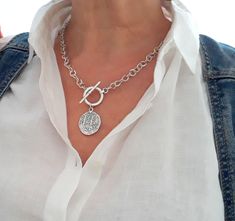 Coin Chain Necklace, Chunky Chain Necklaces, Silver Pearl Necklace, Toggle Necklace, Star Chain, Pearl Jewellery, Trendy Street Style, Silver Gifts, Chain Choker