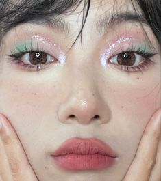 Enchanted Forest Homecoming Makeup, Colourful Makeup Ideas, Sweet And Spicy Breeze Makeup, Make Up 2023 Trends, Cherub Makeup, Flower Makeup Ideas, Nct Makeup, Igari Make Up