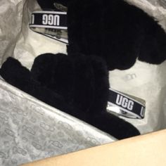 Black Size 8 Fluff Yeah Slide, Ugg Fluff Yeah, Shoes Ugg, Ugg Black, Womens Uggs, Ugg Shoes, Women's Shoes Sandals, Shoes Sandals, Women Shoes