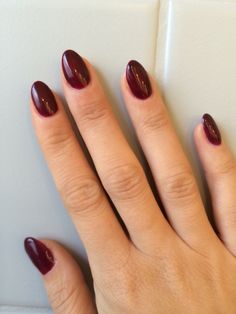 Dark Red Purple Nails, Red Purple Nails, Purple Red Nails, Garnet Nails, Wine Colored Nails, Music Nails, Graffiti Nails, Soft Nails, Nail Tattoo