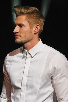 Haute Coiffure Française - Spring Summer 2013 Hairstyle. Short men's haircut with streamlined lines. Kyle Hair, Short Mens Cuts, Men Hair Cuts, Best Short Haircuts For Men, Short Haircuts For Men, Men's Cuts, Hairstyle Short, Haircut Men, Hello Handsome