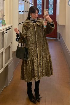 Leopard Coat Outfit, Maximalist Outfits, Inspiration Mode, Get Dressed, Passion For Fashion, Baby Fashion, Fashion Inspo Outfits, Dress To Impress