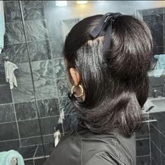 Slick Back Blowout, Silk Dress Short Natural Hair, Natural 90s Hairstyles, Silk Press Natural Short Hair Black Women, Silk Press Edges, Middle Part Silk Press Curls, Short Silkpress Hairstyles, Hairstyles On Silk Press, Short Blown Out Hair