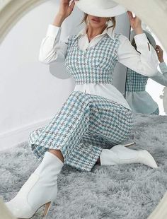 Tweed Women Outfit, Tweed Fashion Women, Plaid Pants Outfit Women, Elegant Outfit Women, Tweed Outfits, Plaid Outfit