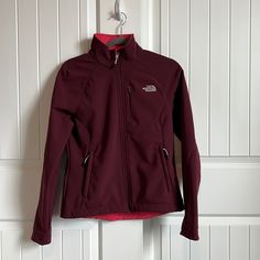 The North Face Womens Large Burgundy Red Fleece Lined Jacket. Brand New Condition-No Rips, Stains Or Tears. Three Front Pockets With Zippers So Small. Approximate Measurements: Armpit To Armpit 19.5” Mid Shoulder To Hem 23.5” Sleeve Length From Collar 29” Smoke Free Home Red North Face Jacket, The North Face Red Winter Outerwear, Sporty Red Long Sleeve Fleece Jacket, Fleece Lined Jacket, Moisture-wicking Hooded Red Outerwear, North Face Womens, Red Fleece-lined Outerwear For Outdoor, Red Fleece, The North Face Jackets