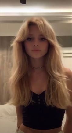 Addie Feeley Hair, Wolfcut Curtain Bangs Long Hair, Denise Richards Hair Layered, Medium Length Hair With Face Framing Bangs, Front And Underneath Hair Dye Blonde, Wolfcut Hair Long Blonde, Blonde Wolf Cut Long, Wolf Cut Hair With Curtain Bangs, Curtain Bang Wolf Cut