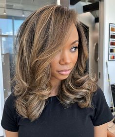 Sunkissed Brown Hair Color, Hair Color Ideas For Dark Skin Tone, Silk Press Blonde Highlights, Blonde Highlights Silk Press, Deep Part Hairstyles, Dark On Top Light On Bottom Hair, Balayage Black Women, Blonde Balayage Black Women, Balayage Hair Black Women