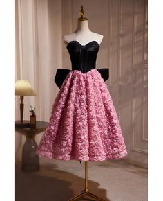 Get 10% off now! Buy black and pink sweetheart flowers tea length formal dress at cheap price online. Free stable shipping and pro custom service since 2009. Floral Tea Length Dress, Organize Clothes, Strapless Homecoming Dresses, Bow Party, Cute Dresses For Party, Pink Lace Tops, Party Cocktail Dress, Ruffle Flower, Purple Prom Dress